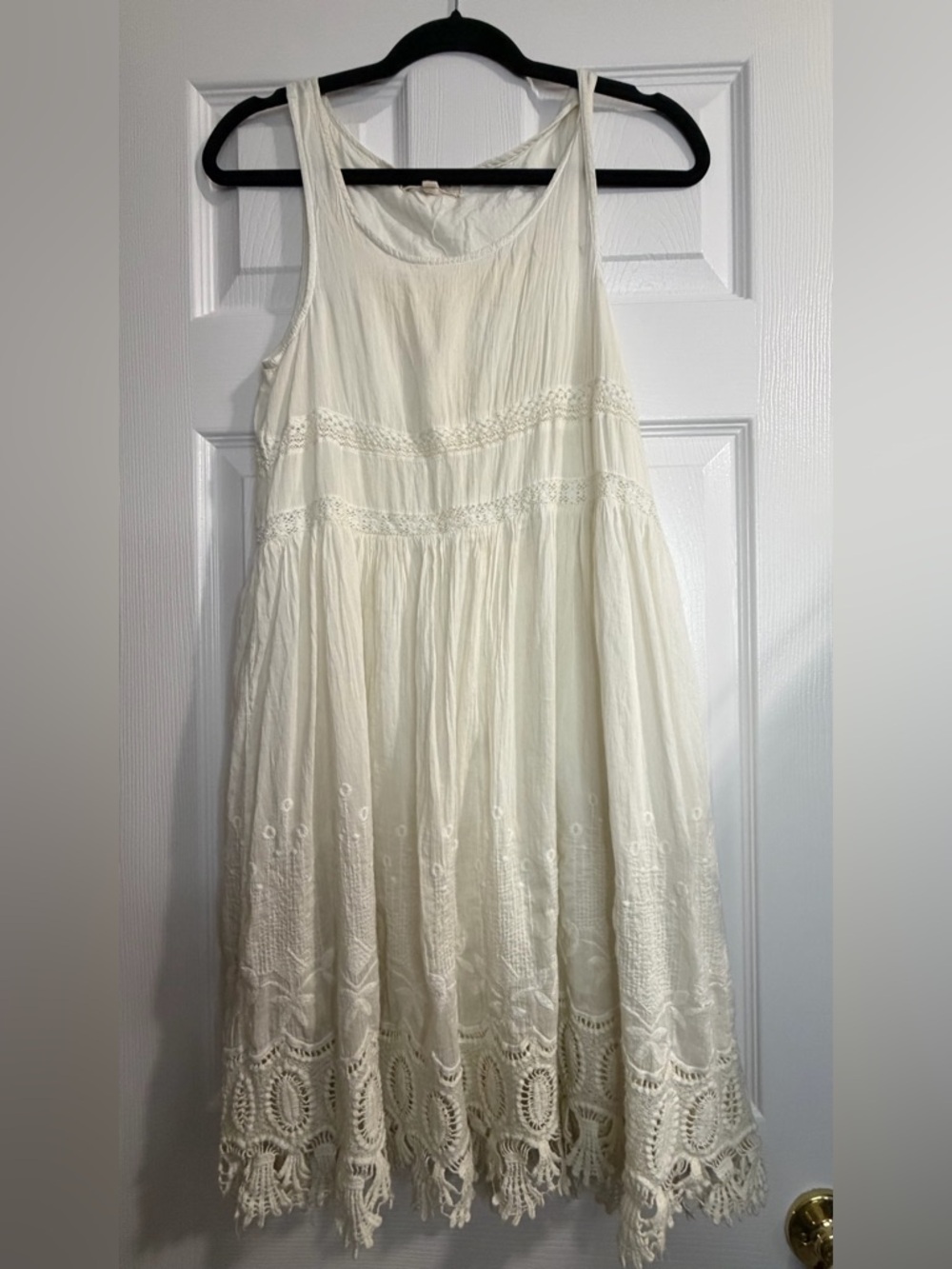Black Swan Cream Crochet-Trim Sleeveless Midi Dress